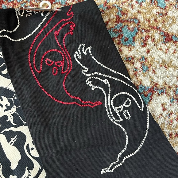 🆕💀Halloween/Gothic Ghost Dishtowels - Picture 2 of 4
